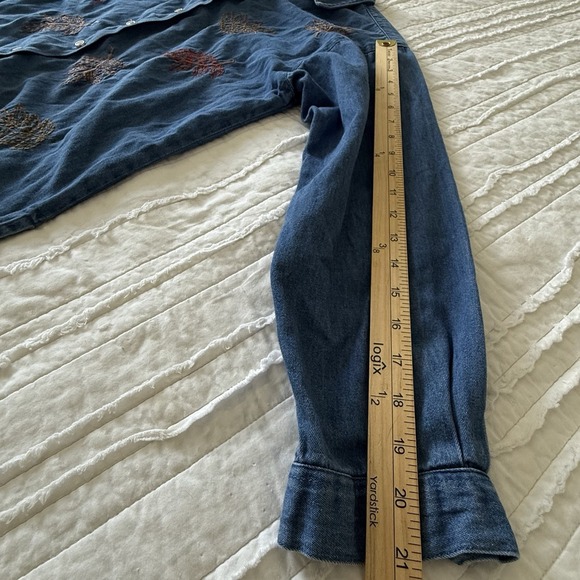 Maggie&Max Denim Shirt Embroidered Fall Leaves Harvest Boxy PL Button‎ Front - Picture 5 of 6